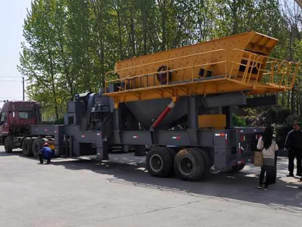 湖南輪胎式重錘破碎機(jī)工作視頻