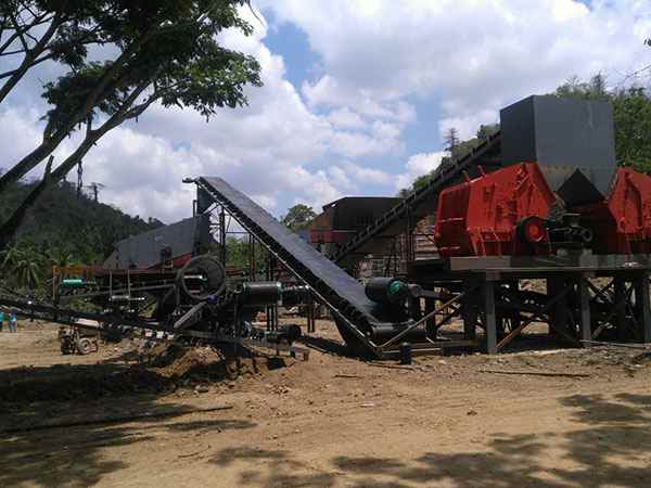 貴州長沙移動(dòng)破碎機(jī)圖片