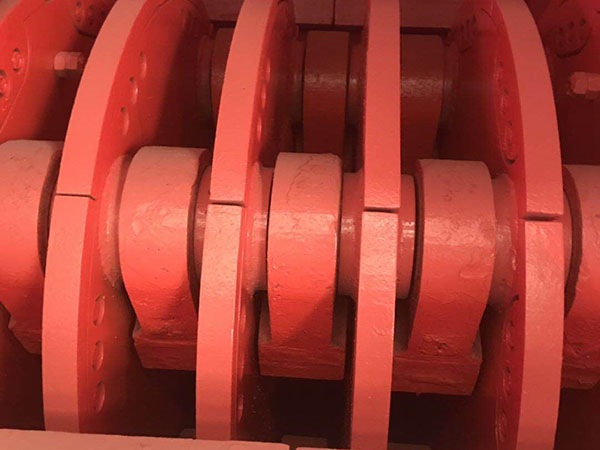 上海斗式移動破碎機租賃