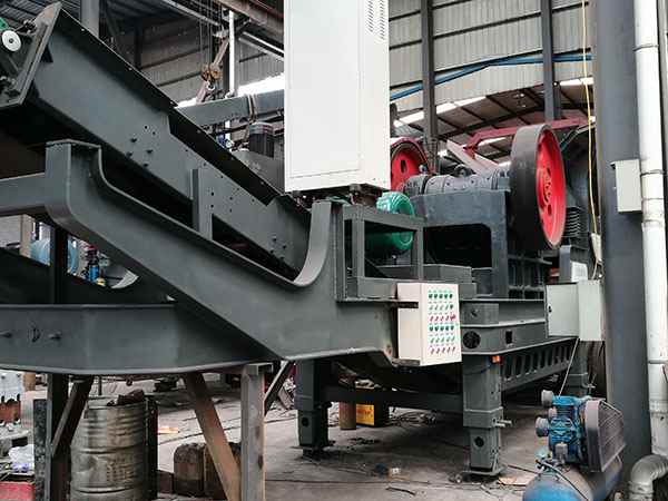 廣西小型可重錘破碎機孫工談