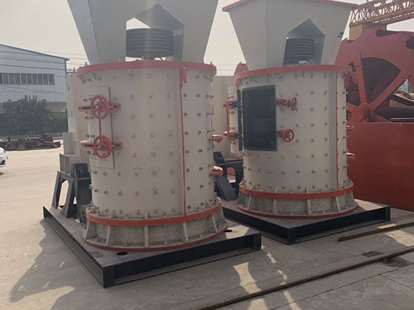 河北石塊重錘破碎機圖片