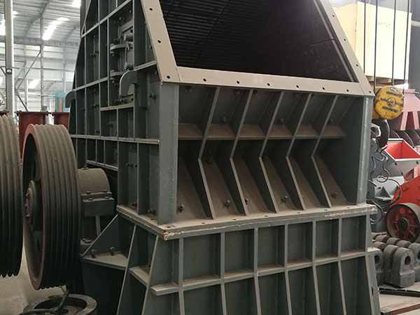 廣西無塵重錘破碎機設計案例