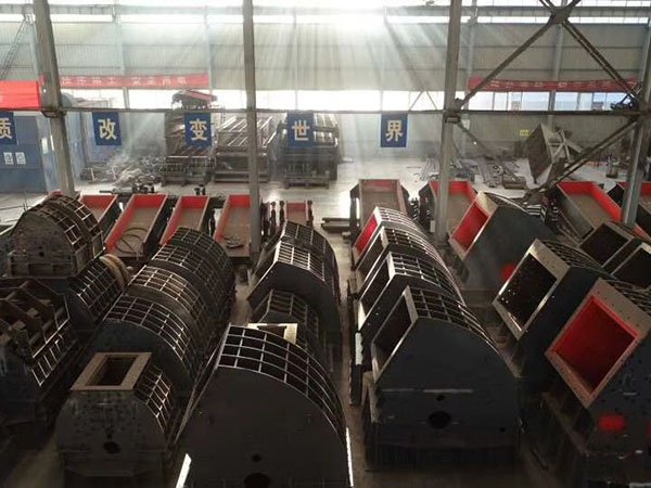 北京礦石移動破碎機(jī)高速