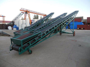 輸送機(jī)